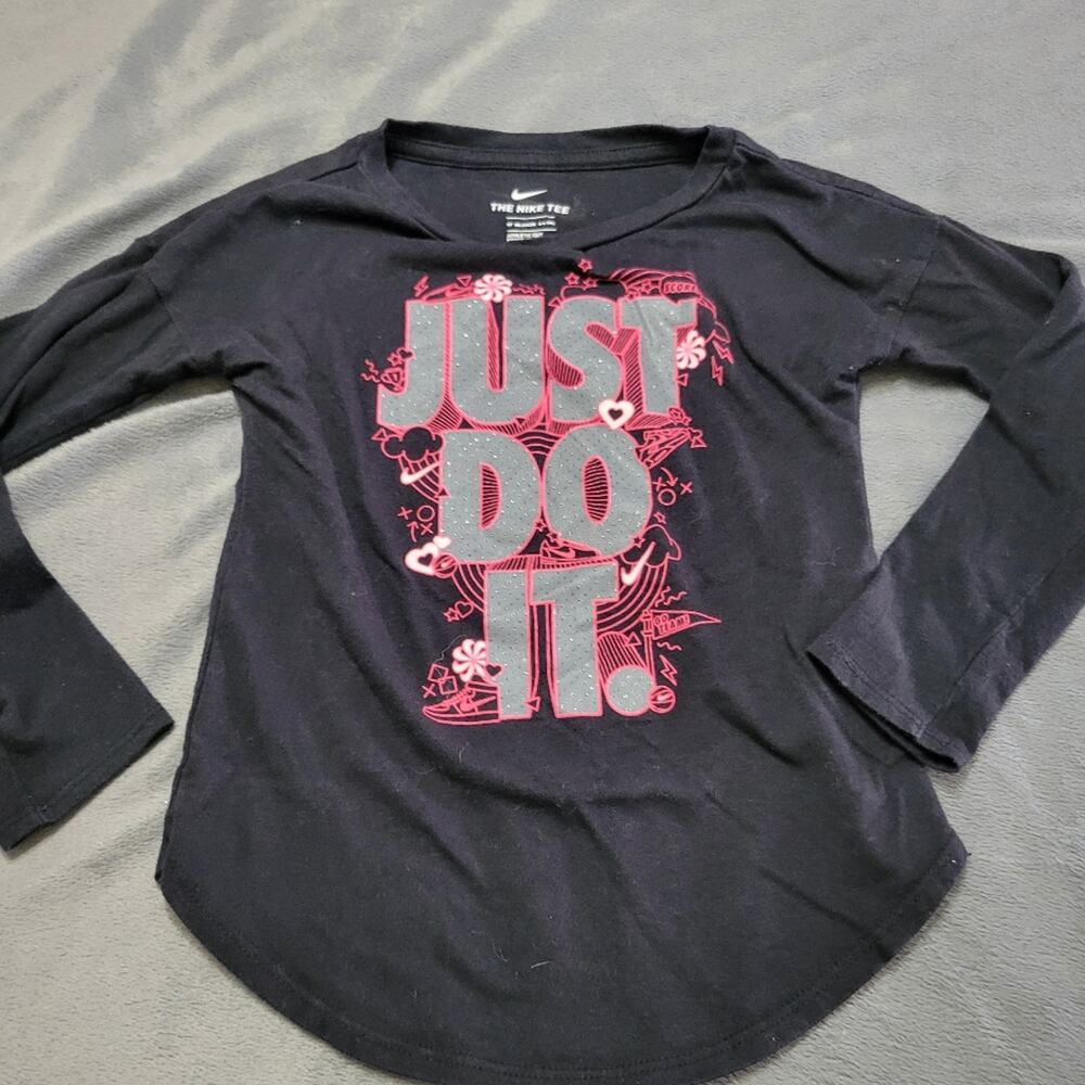 NIKE Just Do It Shirt Girls 4t The NIKE Tee Long Sleeved T-shirt Athletic Cut